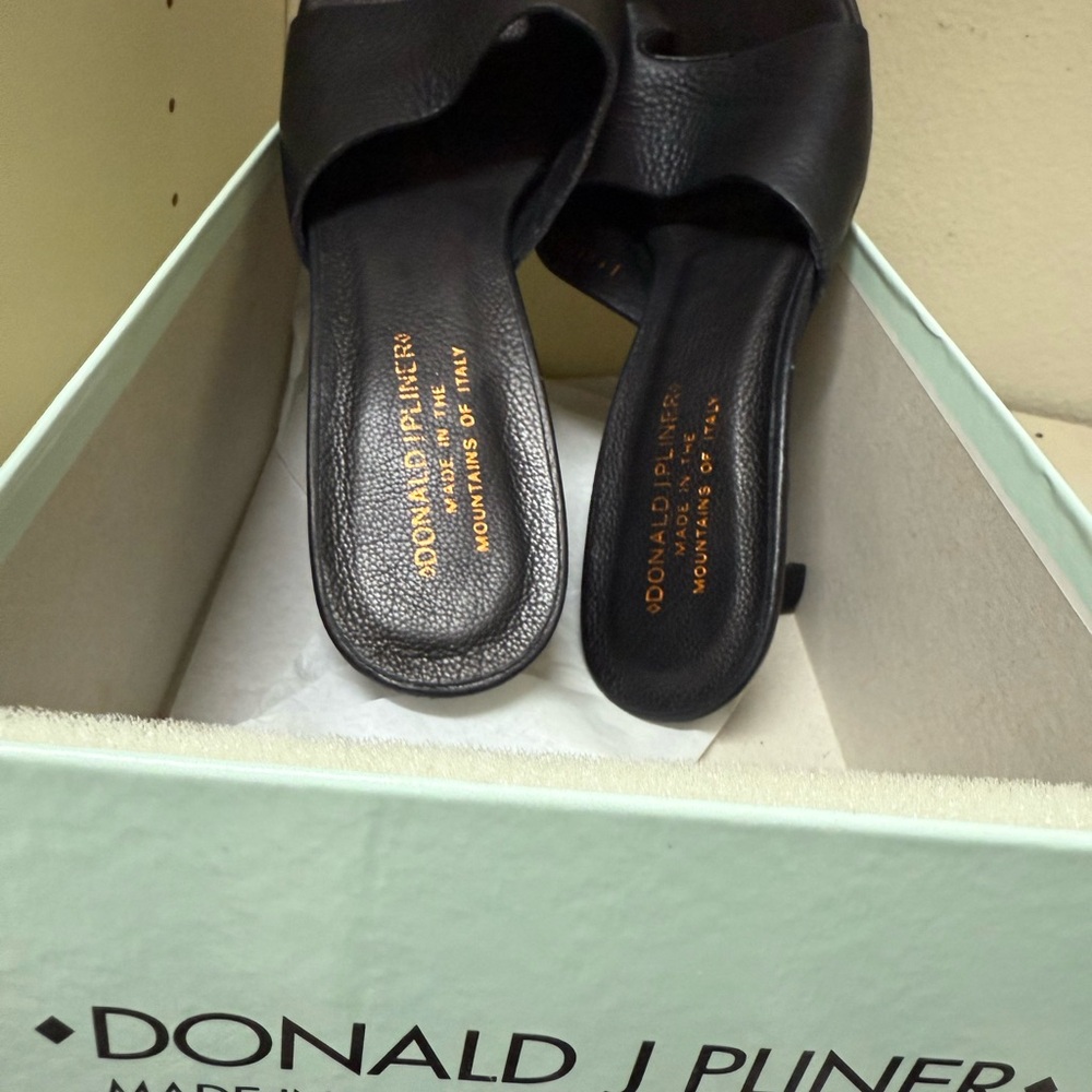Donald J. Pliner Black Leather Mules